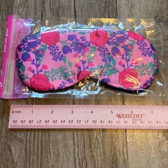 MYSTERY BOX  (10 items) - Picture 3 of 15